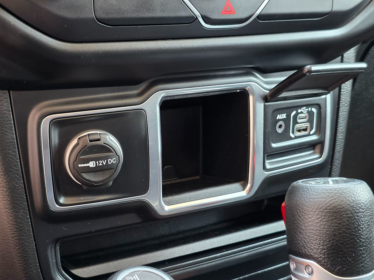 2020 Jeep Wrangler Sport photo 35