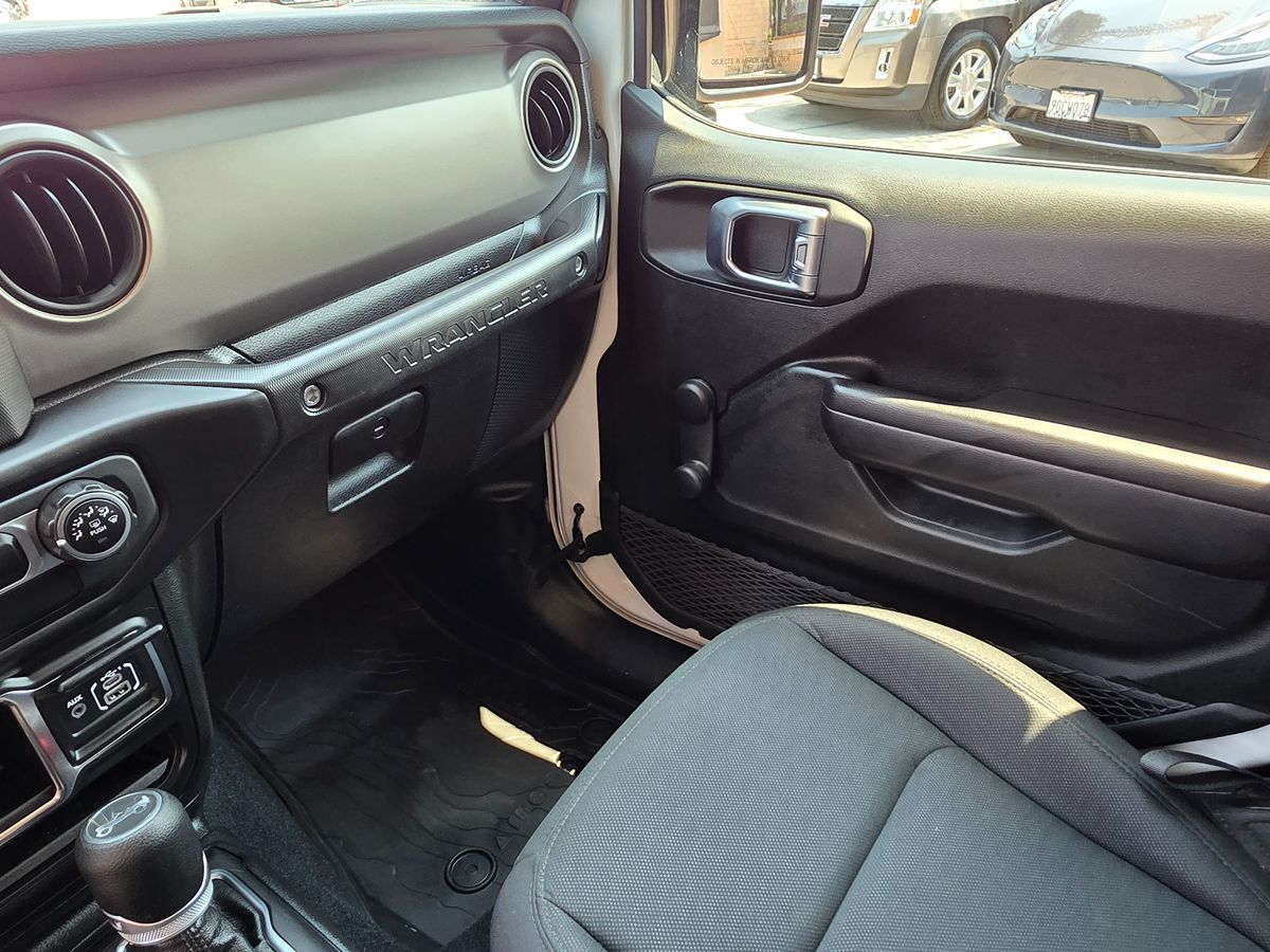 2020 Jeep Wrangler Sport photo 38