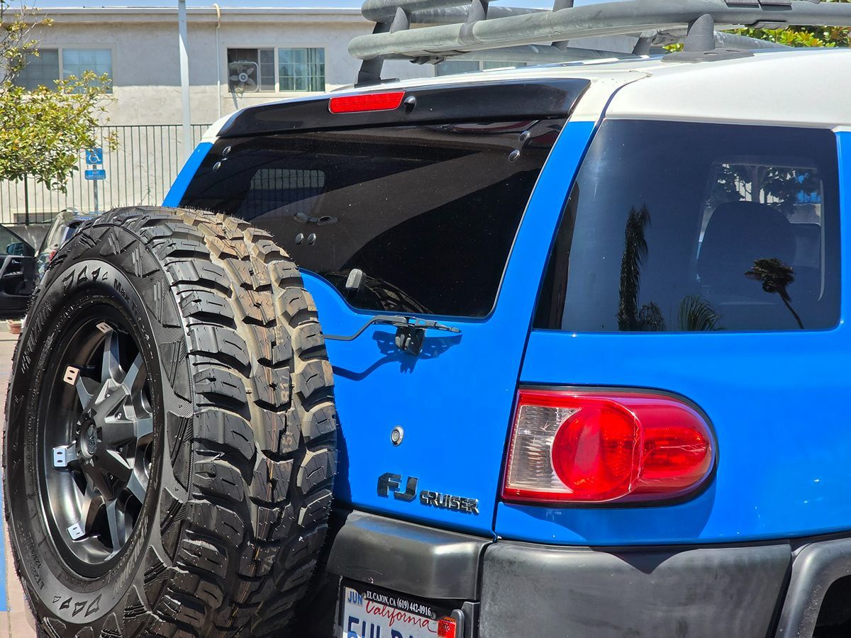 2007 Toyota FJ Cruiser Base photo 13