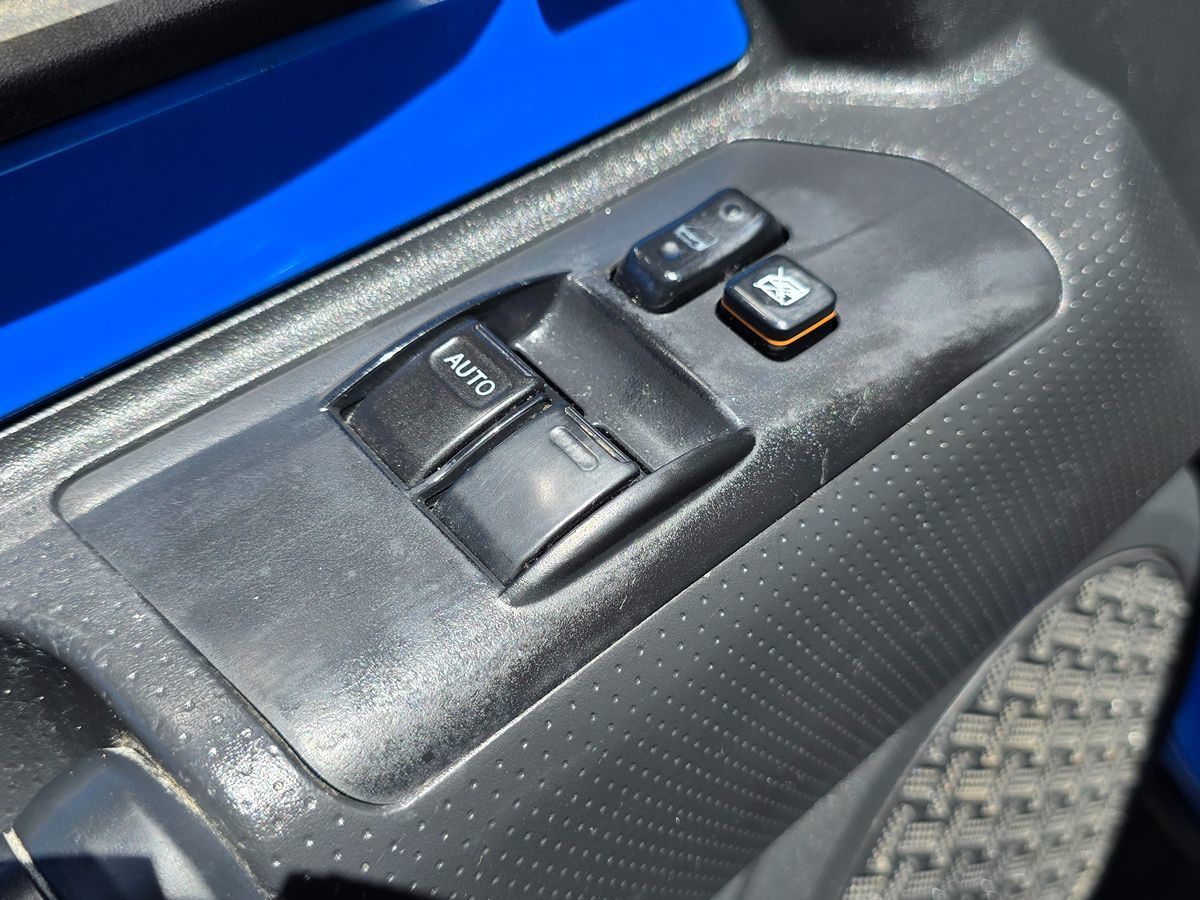 2007 Toyota FJ Cruiser Base photo 27