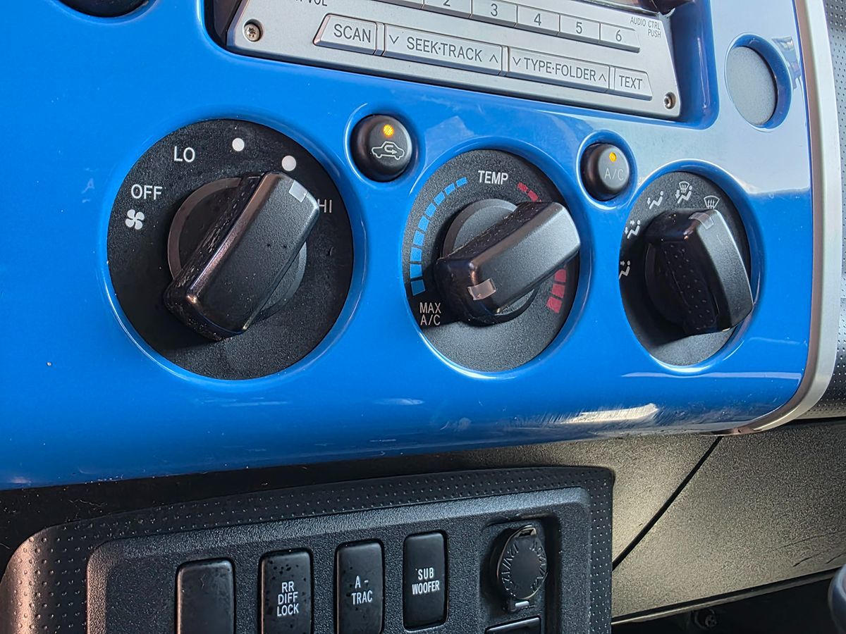 2007 Toyota FJ Cruiser Base photo 32