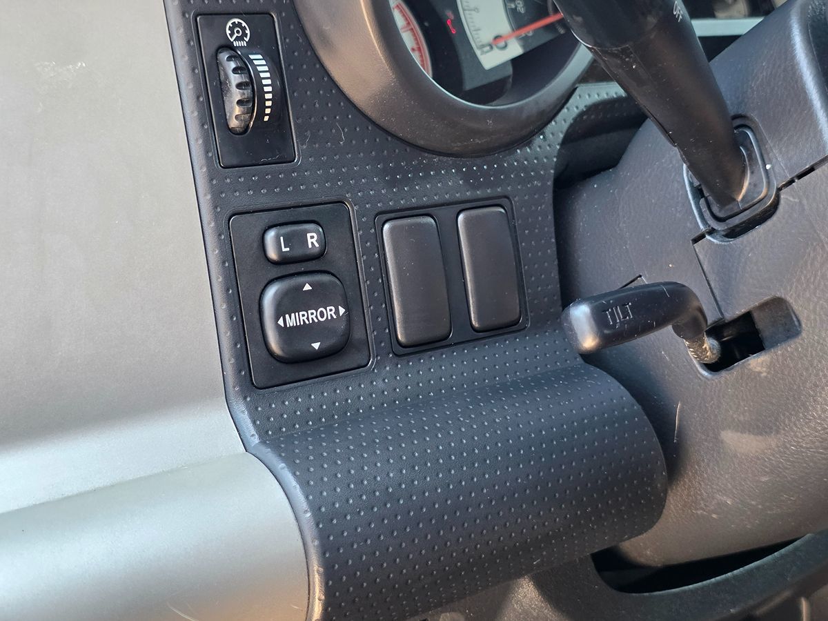 2007 Toyota FJ Cruiser Base photo 40