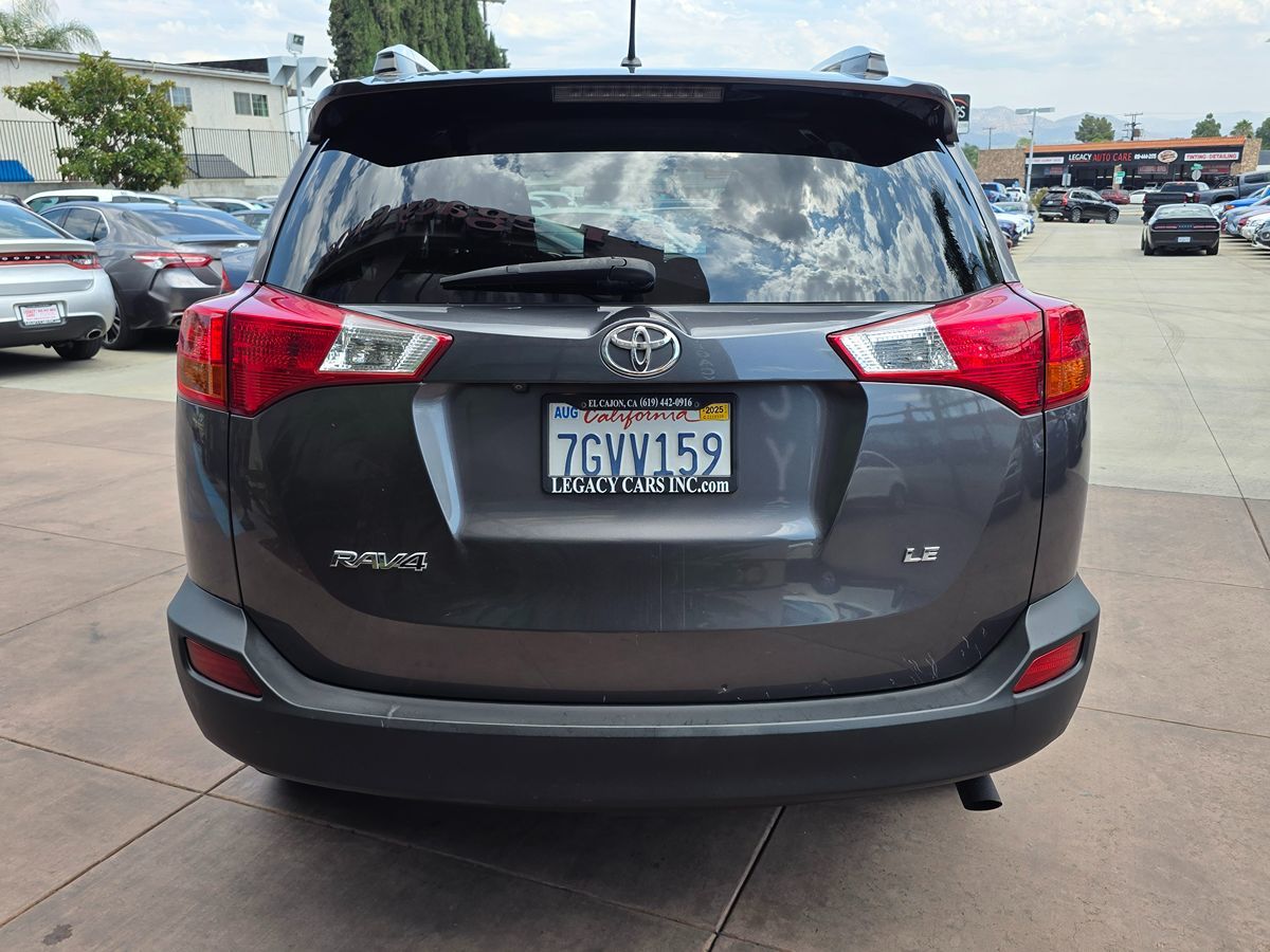 2014 Toyota RAV4 LE photo 10