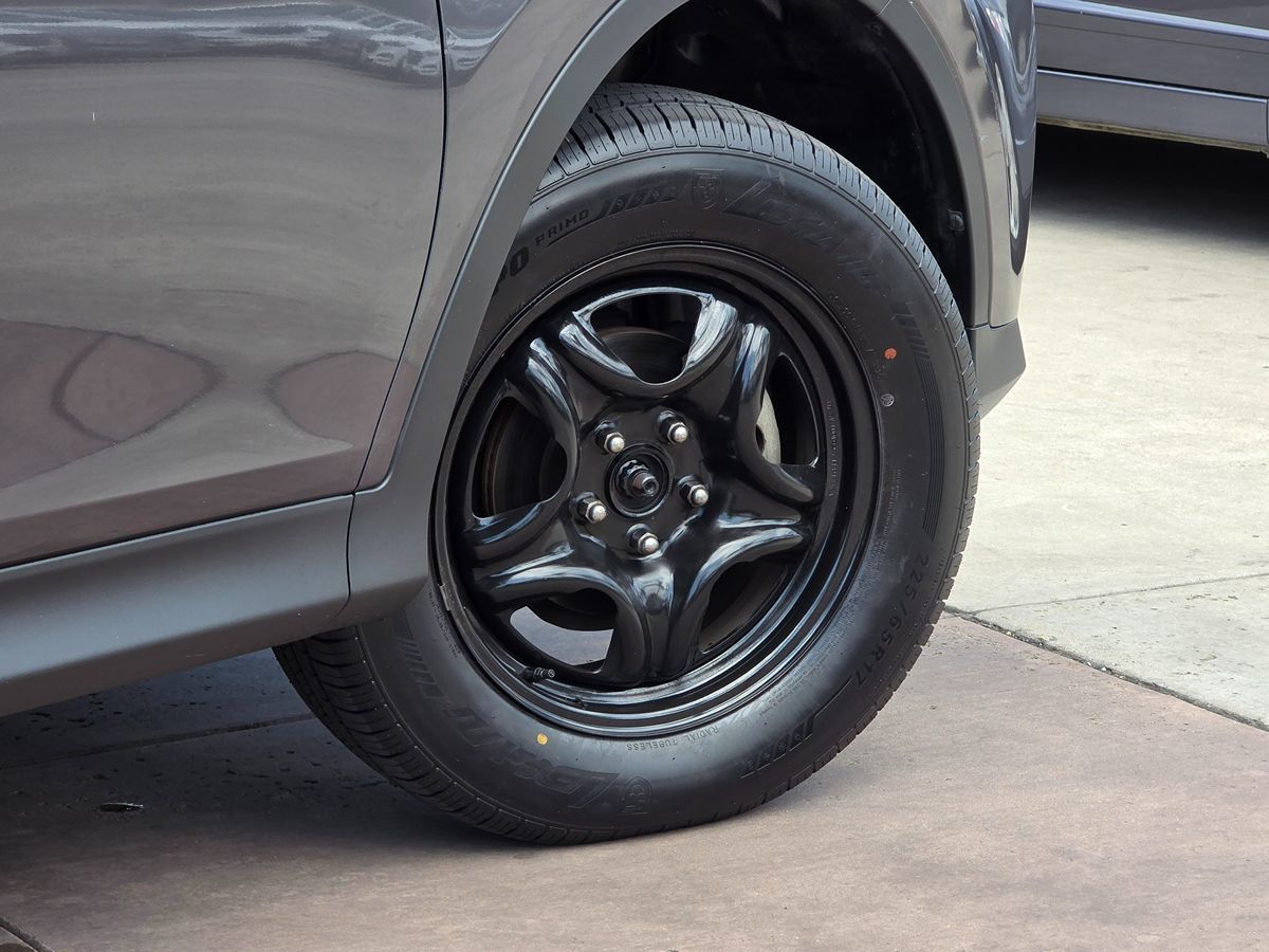 2014 Toyota RAV4 LE photo 13