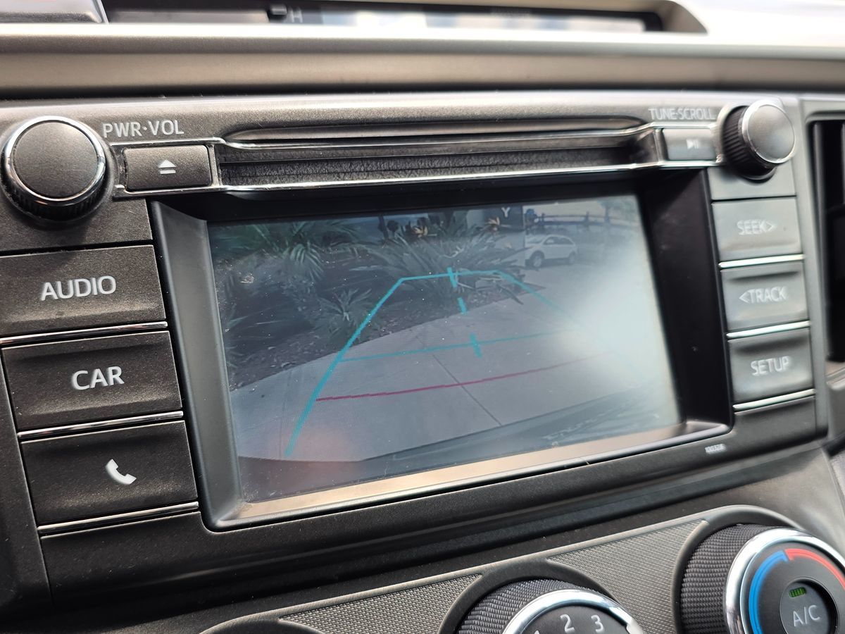 2014 Toyota RAV4 LE photo 36