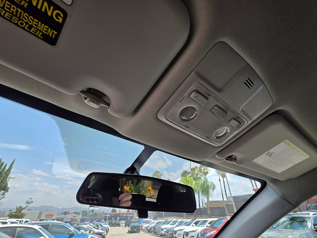 2014 Toyota RAV4 LE photo 43