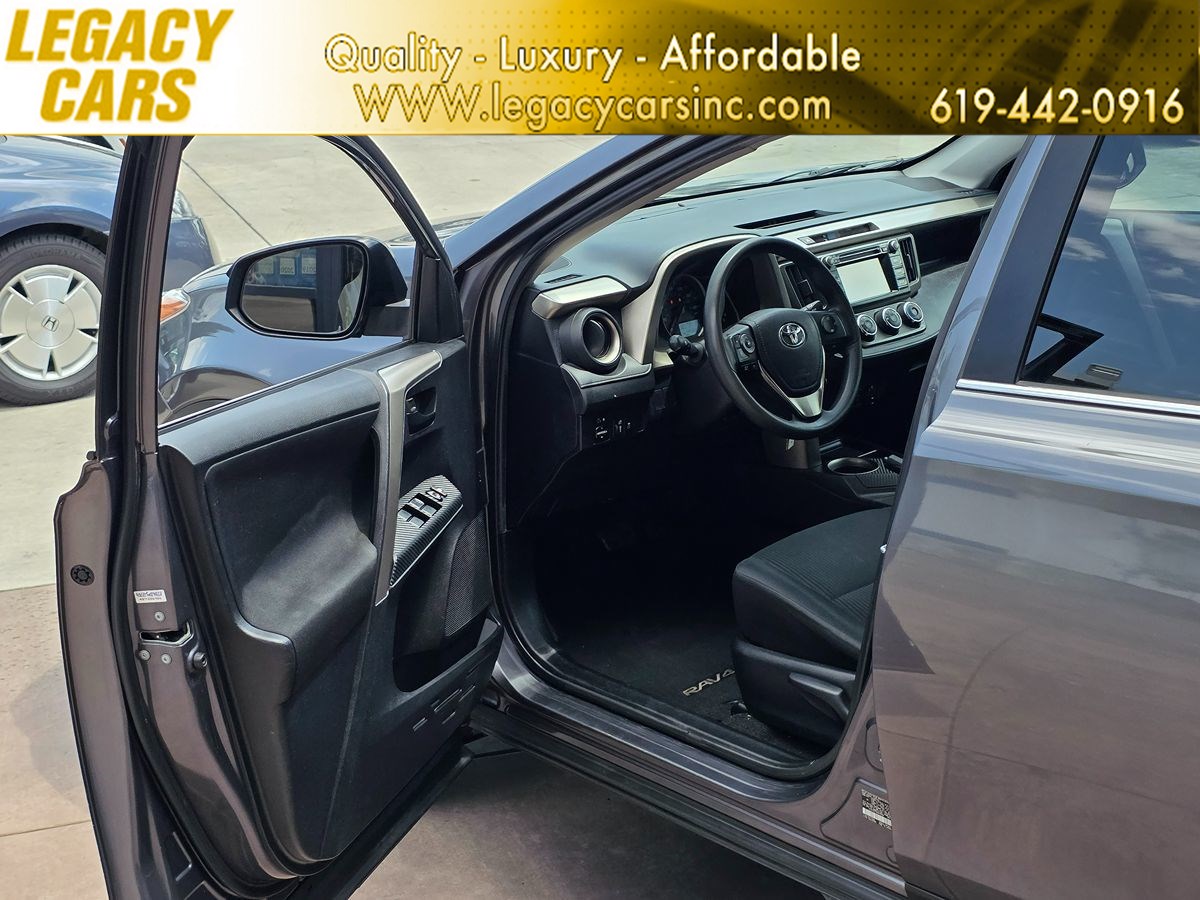 2014 Toyota RAV4 LE photo 47