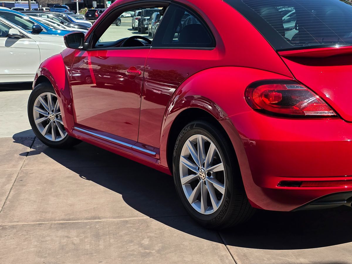 2017 Volkswagen Beetle 1.8T SE photo 10