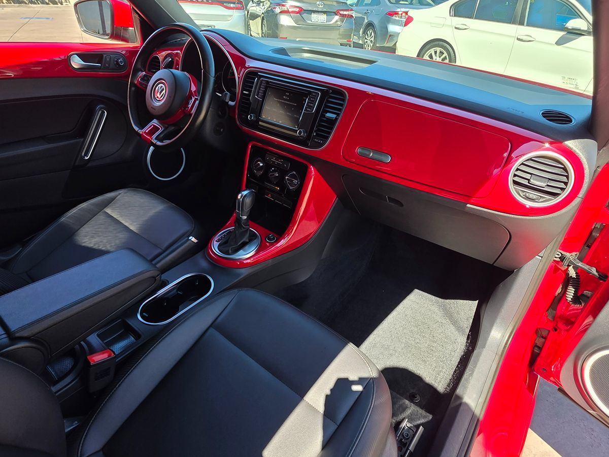 2017 Volkswagen Beetle 1.8T SE photo 15