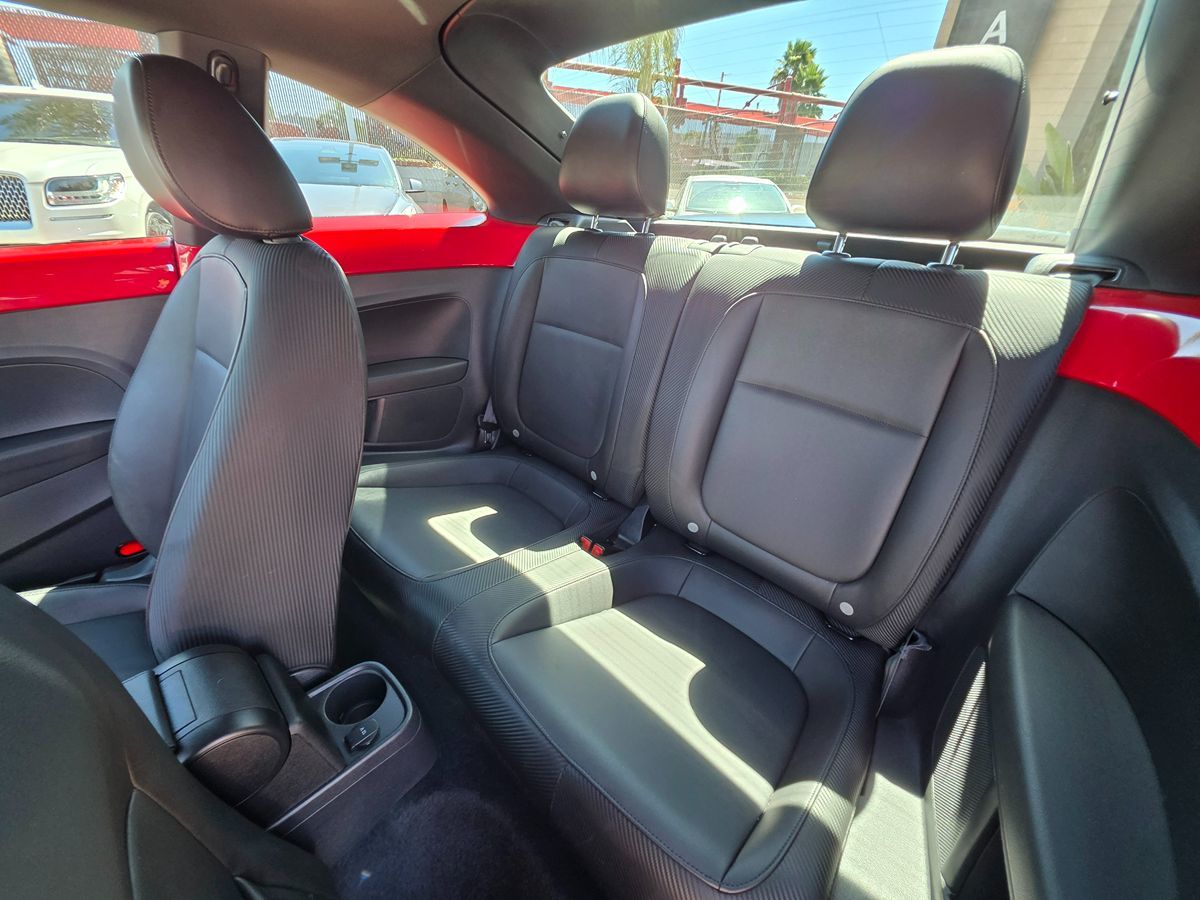 2017 Volkswagen Beetle 1.8T SE photo 23