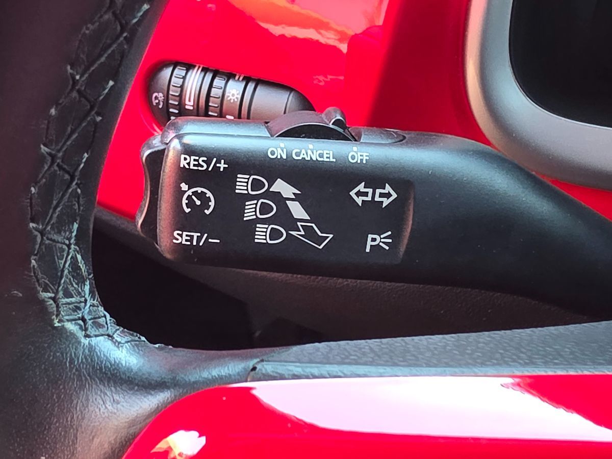 2017 Volkswagen Beetle 1.8T SE photo 41