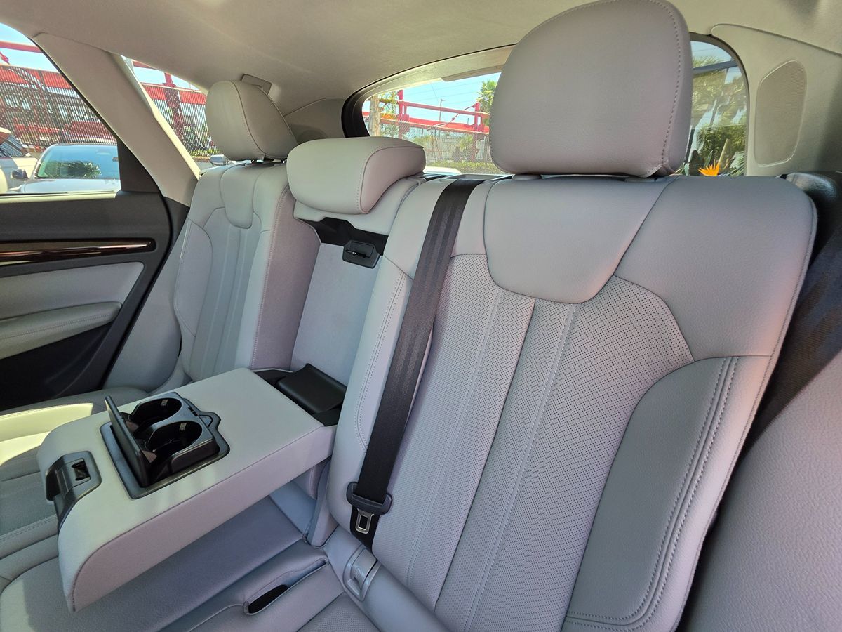 2019 Audi Q5 Premium Plus photo 24