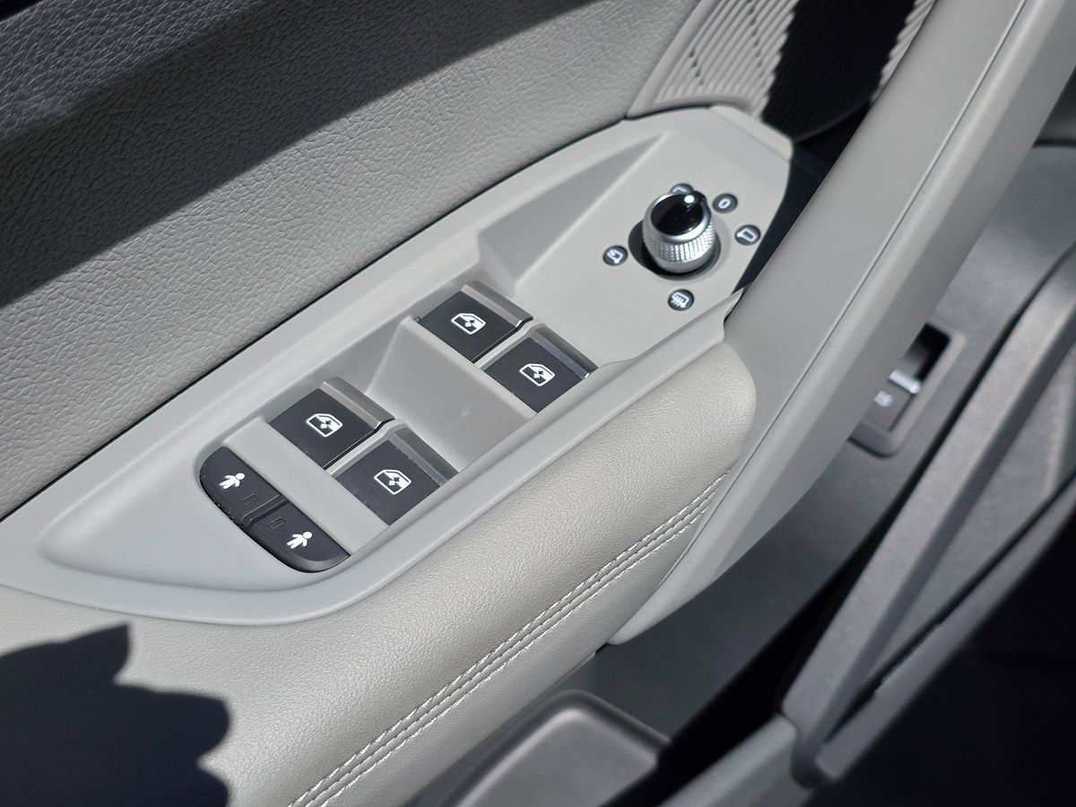 2019 Audi Q5 Premium Plus photo 28