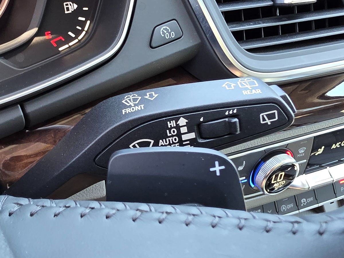 2019 Audi Q5 Premium Plus photo 49
