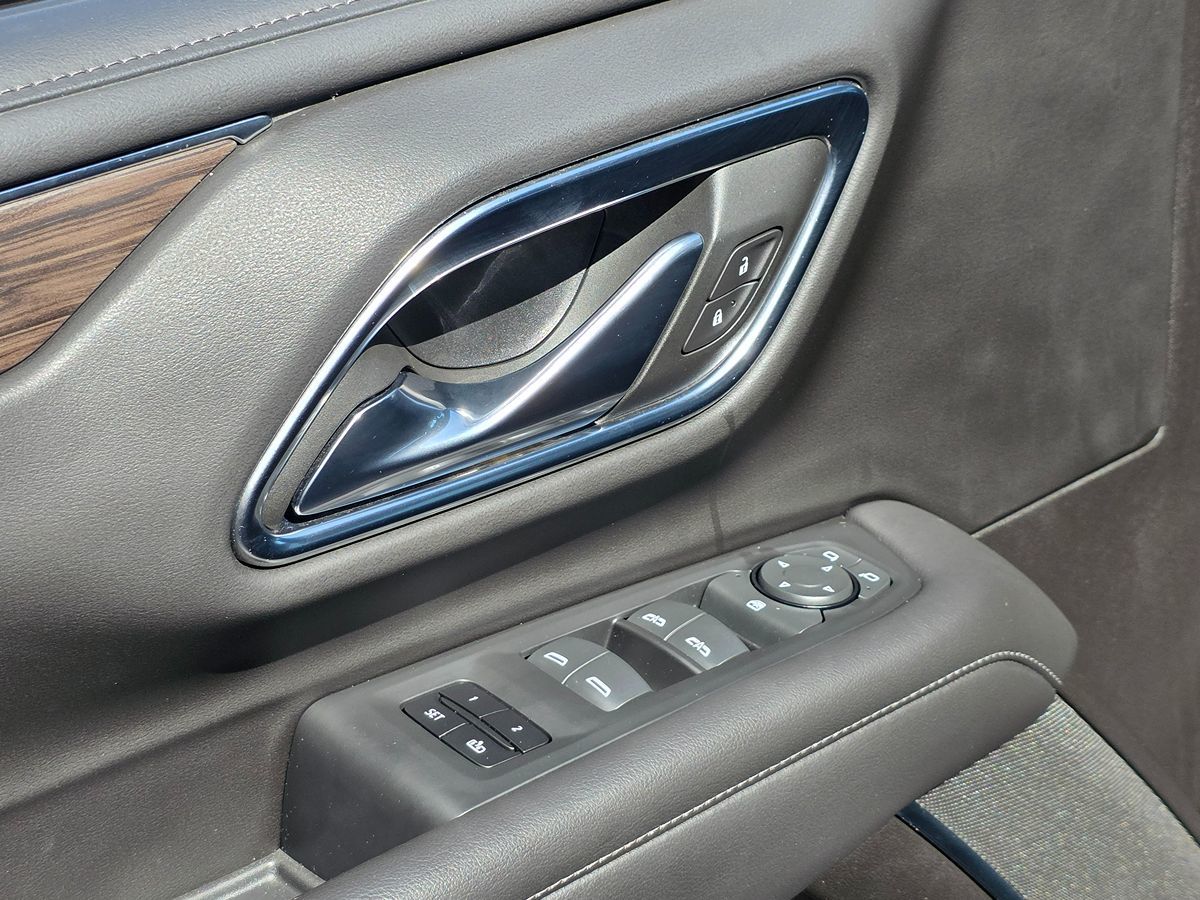 2021 Chevrolet Tahoe Z71 photo 32
