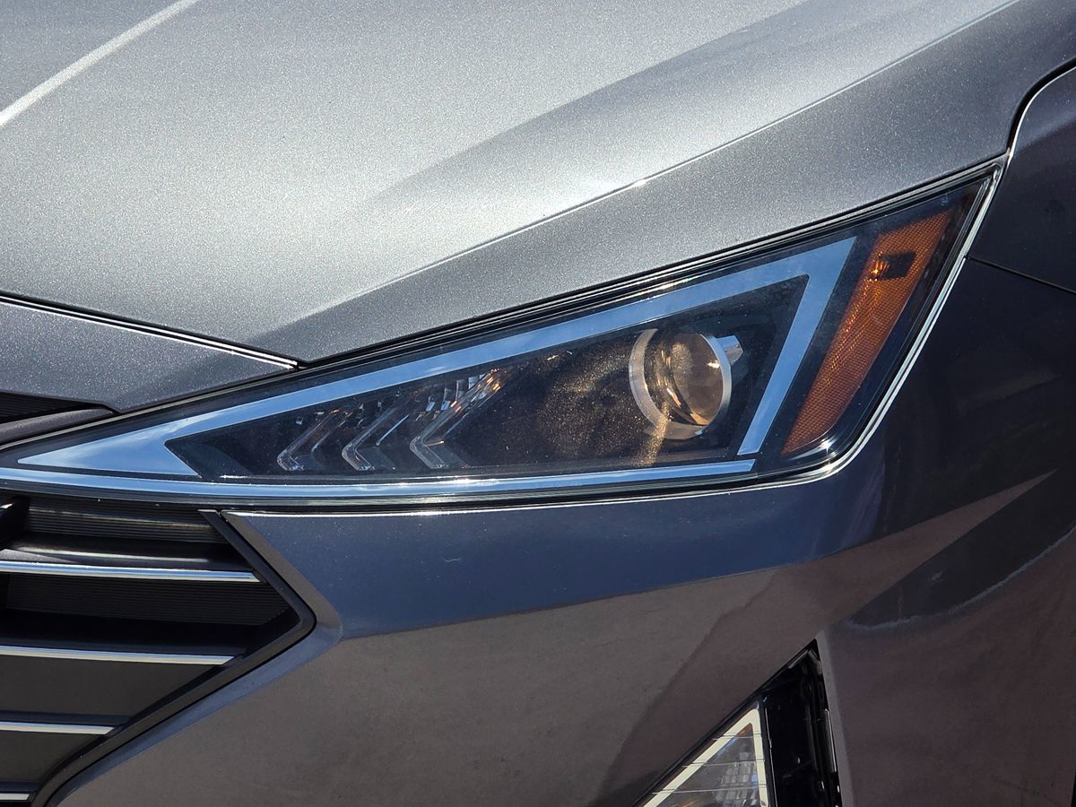 2020 Hyundai Elantra Value Edition photo 7