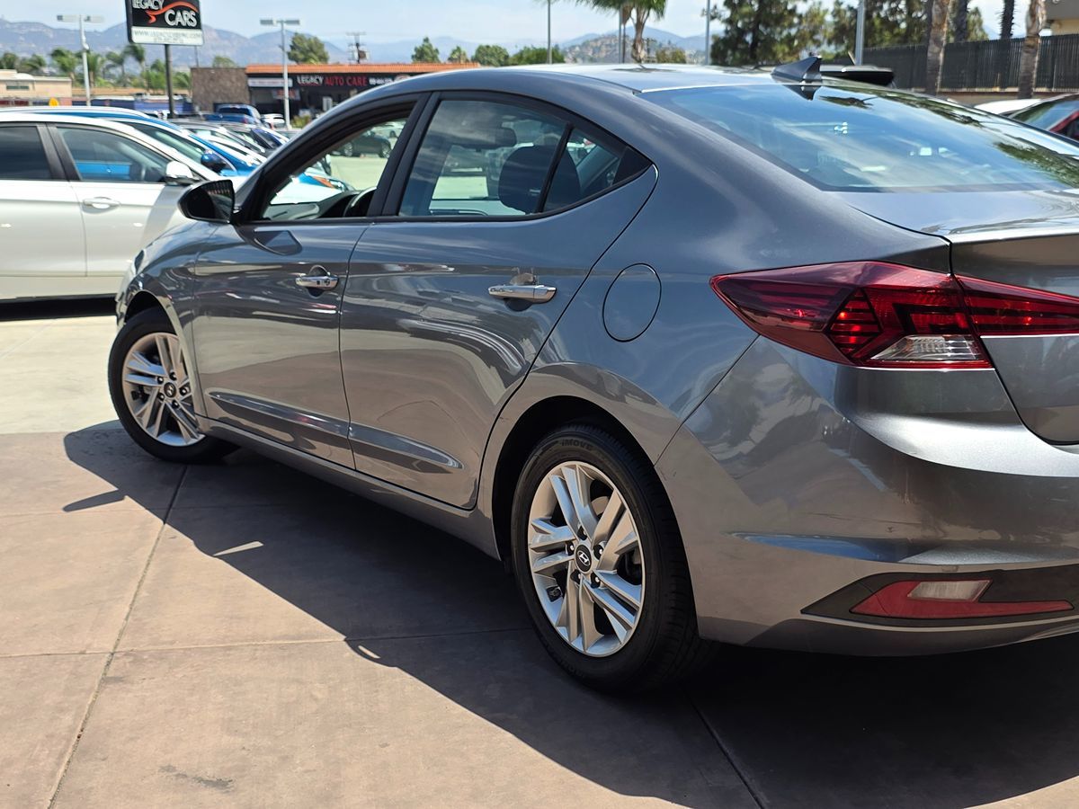 2020 Hyundai Elantra Value Edition photo 10