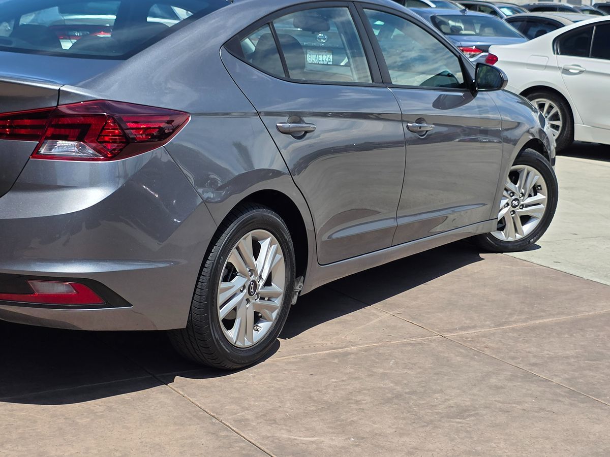 2020 Hyundai Elantra Value Edition photo 12