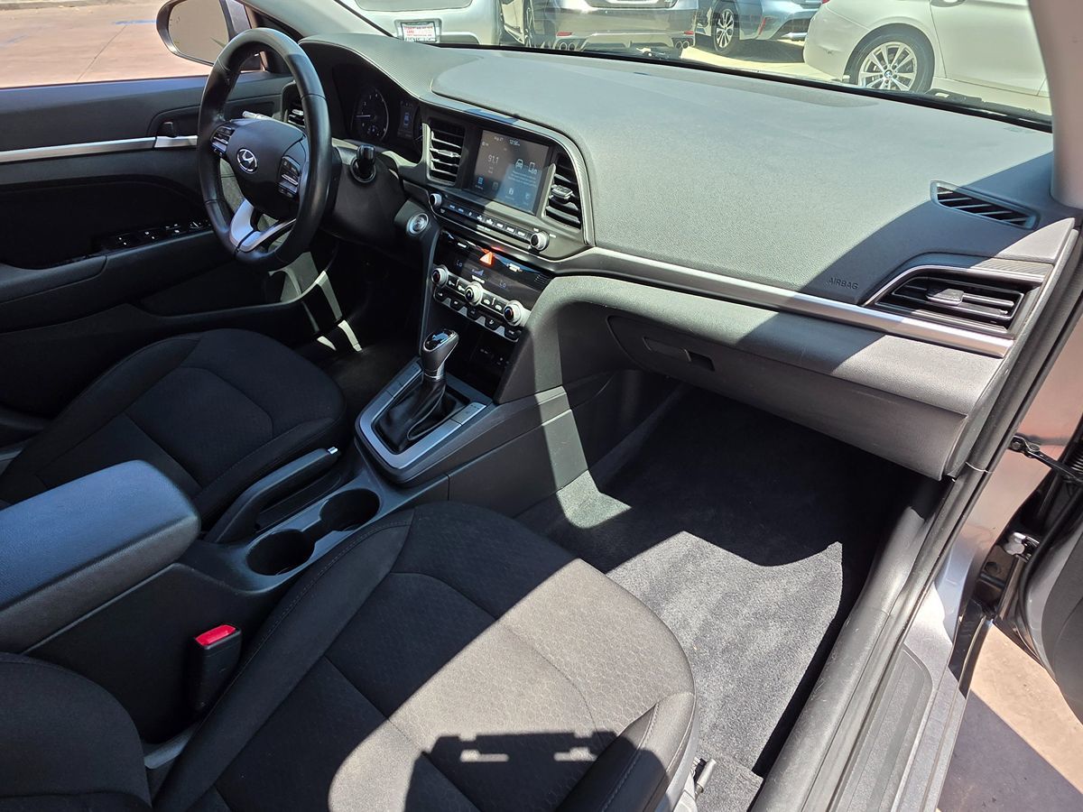 2020 Hyundai Elantra Value Edition photo 15