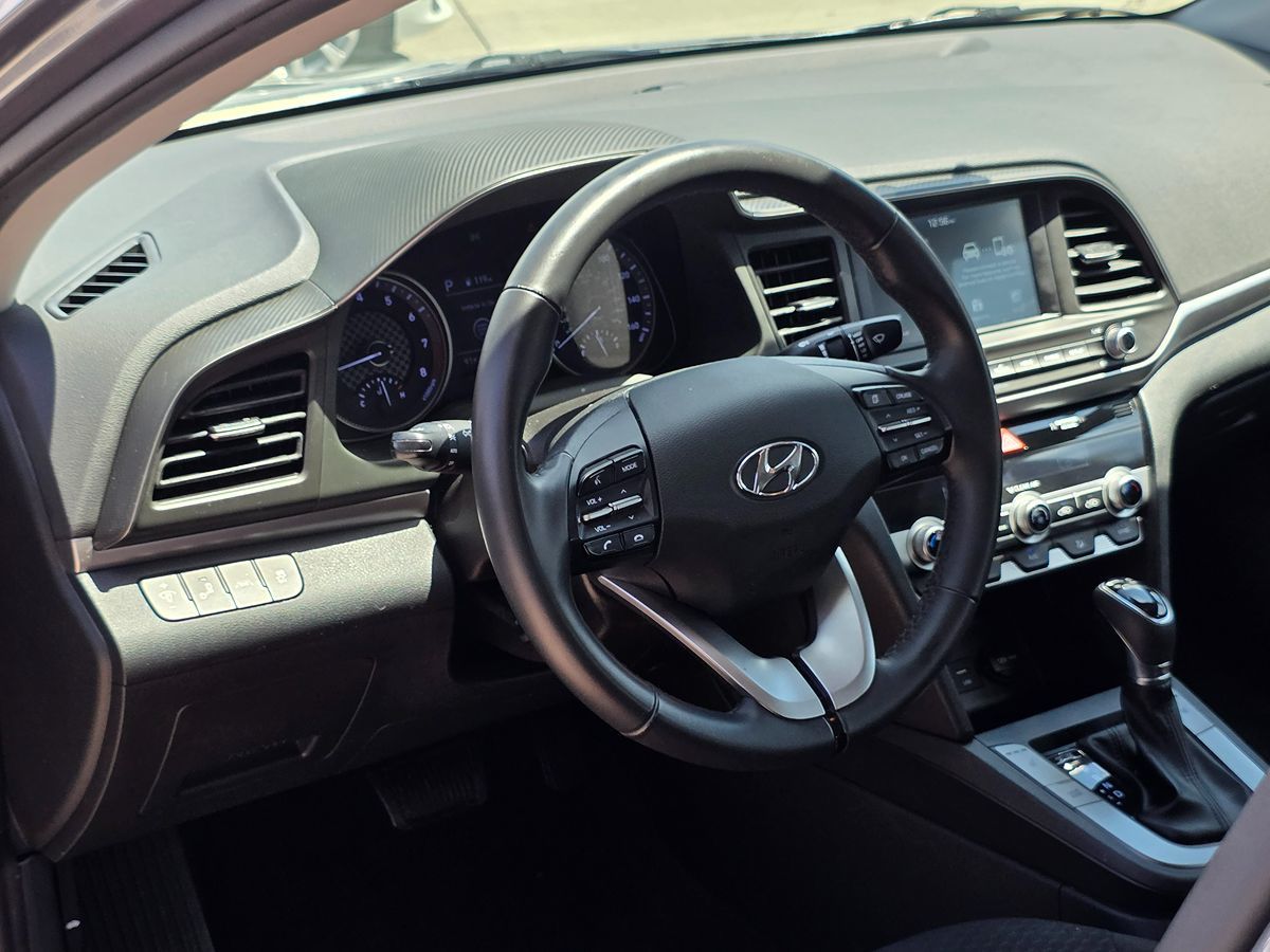2020 Hyundai Elantra Value Edition photo 21