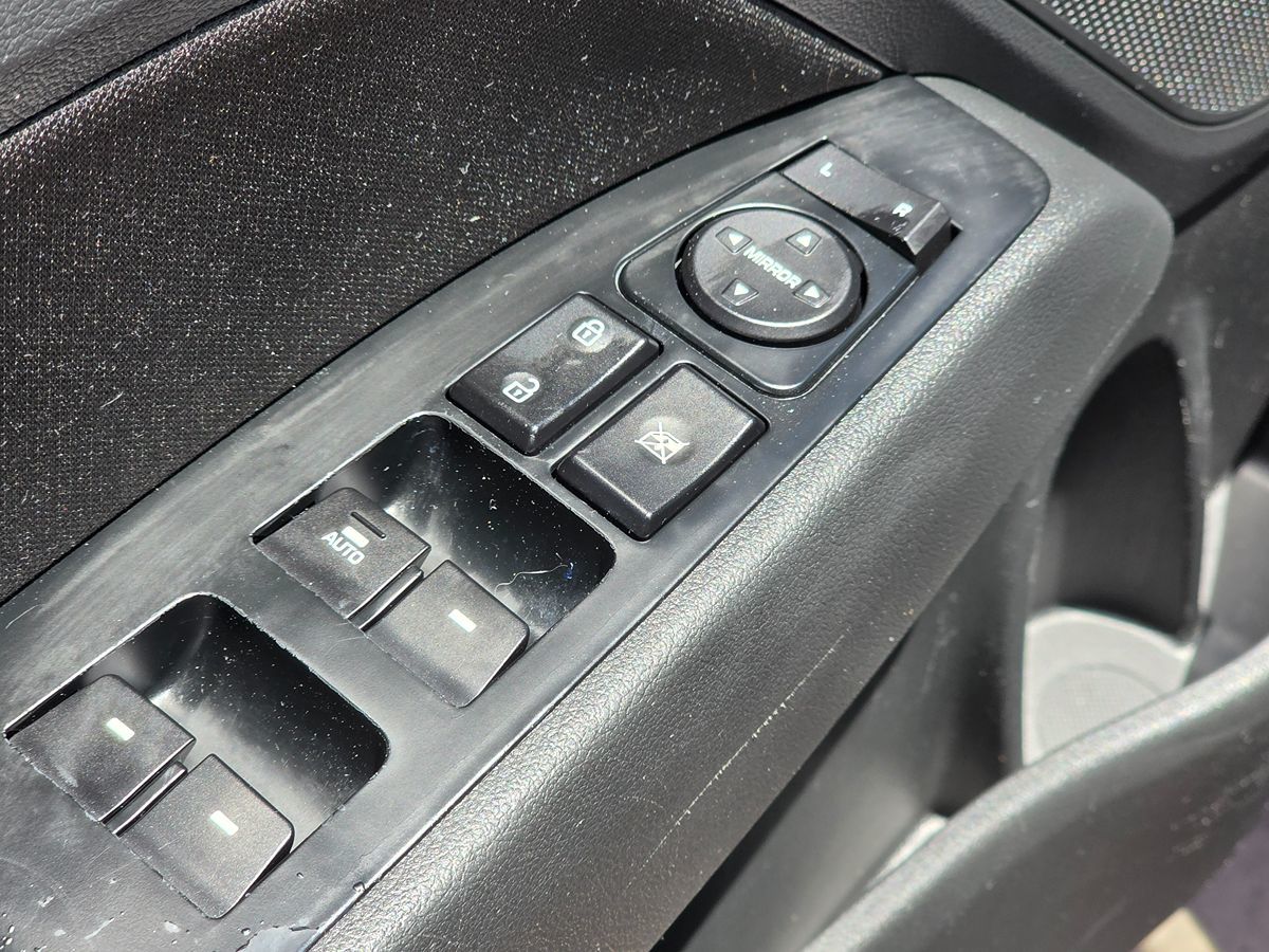 2020 Hyundai Elantra Value Edition photo 29