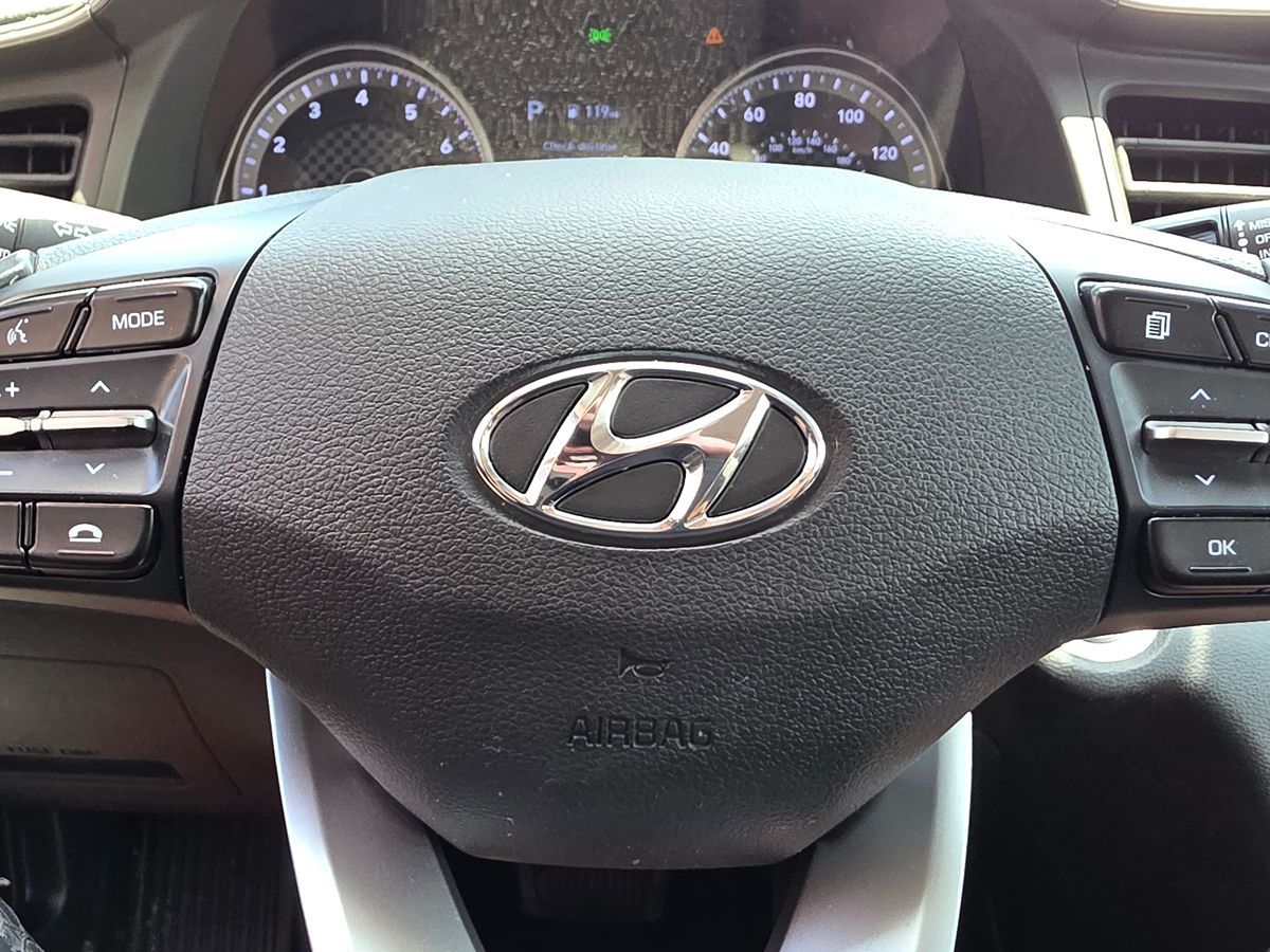2020 Hyundai Elantra Value Edition photo 32