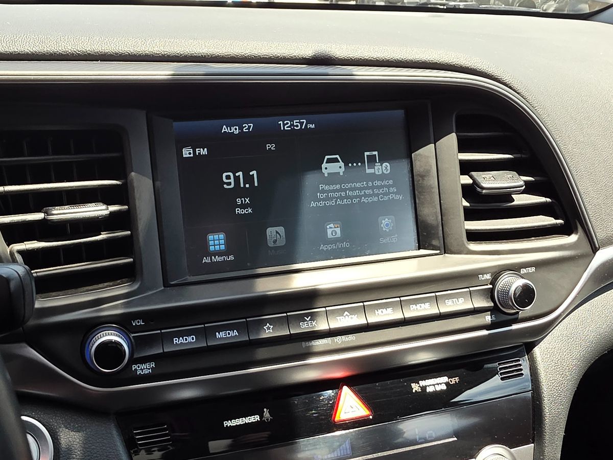 2020 Hyundai Elantra Value Edition photo 34