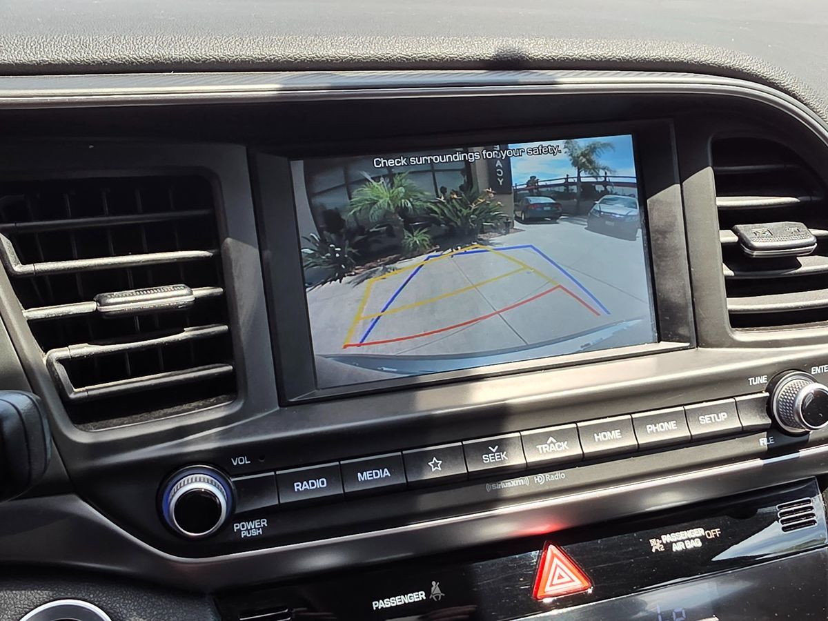 2020 Hyundai Elantra Value Edition photo 35