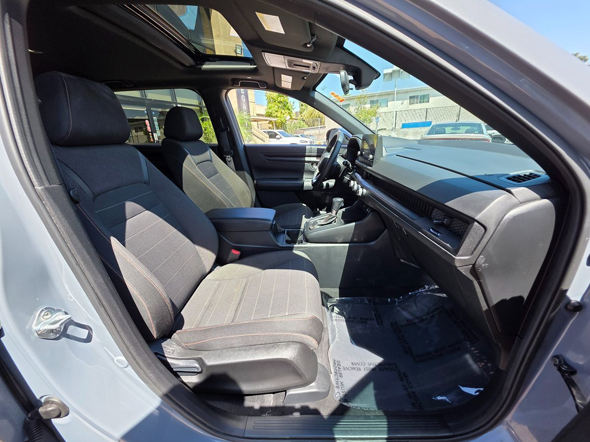 2023 Honda CR-V Hybrid Sport photo 17