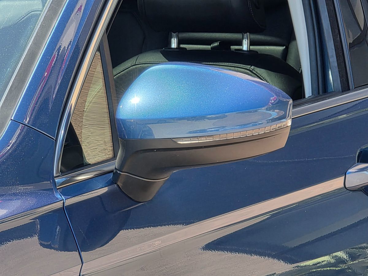 2018 Volkswagen Tiguan SE photo 8