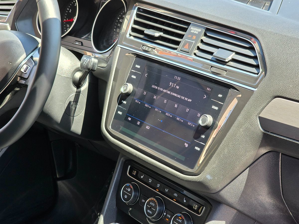 2018 Volkswagen Tiguan SE photo 15