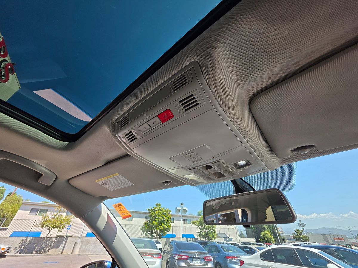 2018 Volkswagen Tiguan SE photo 19