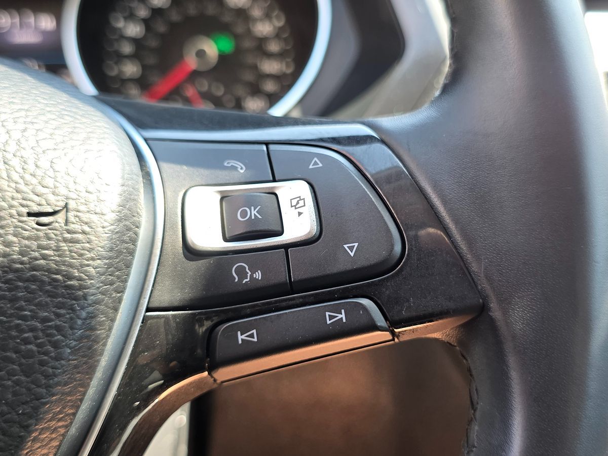 2018 Volkswagen Tiguan SE photo 35