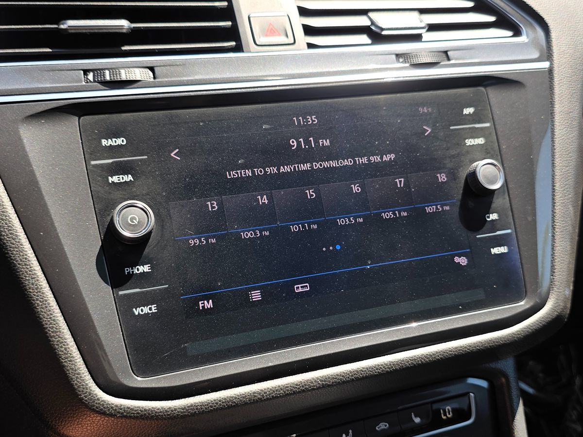 2018 Volkswagen Tiguan SE photo 36