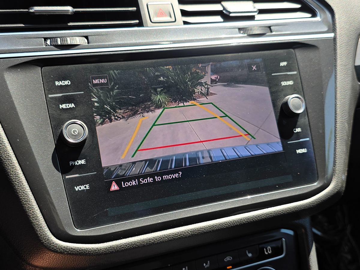 2018 Volkswagen Tiguan SE photo 37