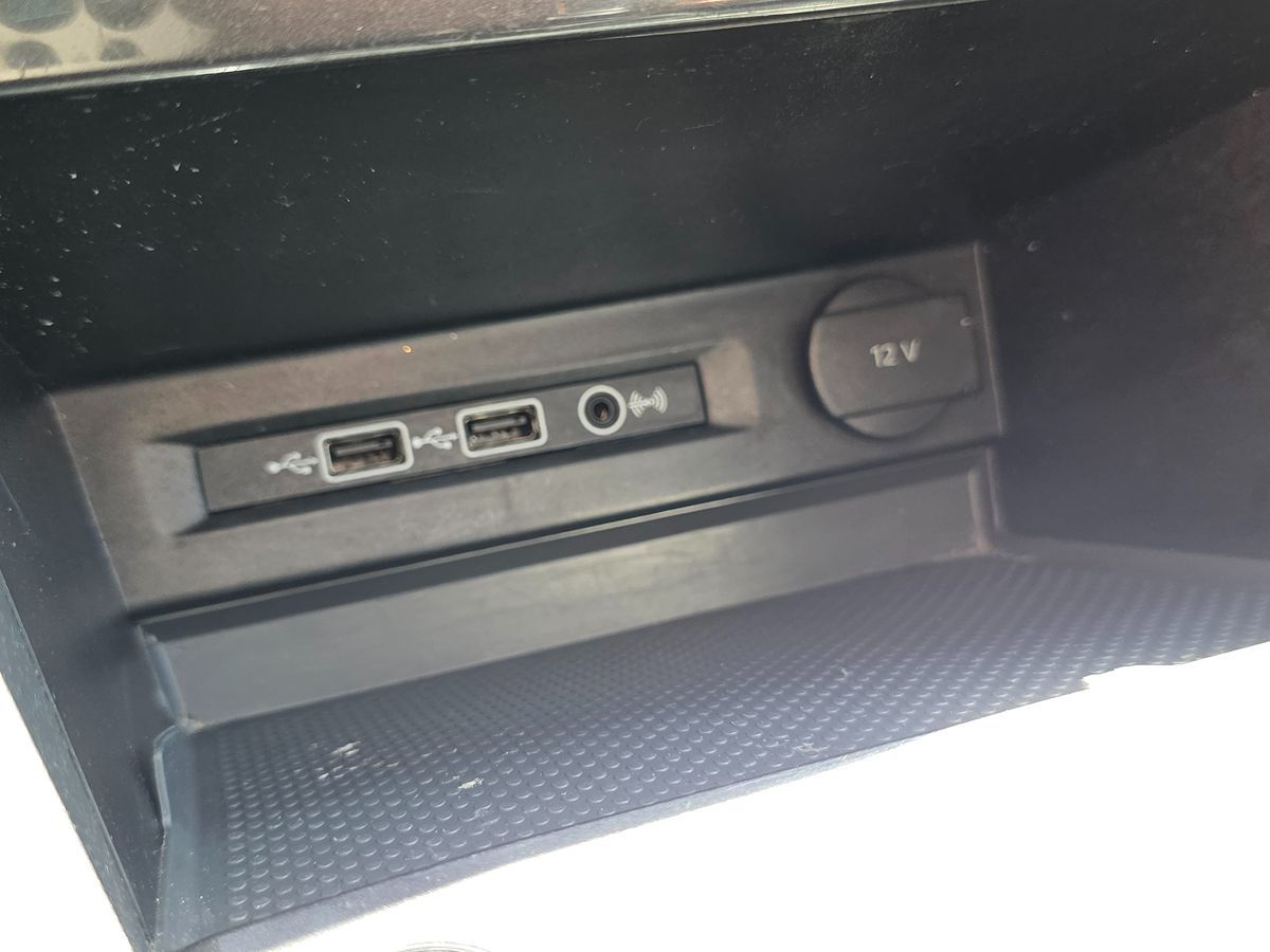 2018 Volkswagen Tiguan SE photo 39