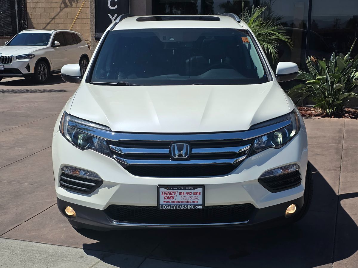 2017 Honda Pilot Elite photo 6