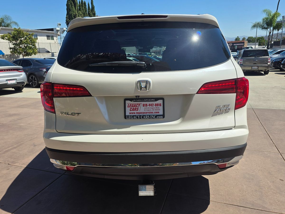 2017 Honda Pilot Elite photo 12