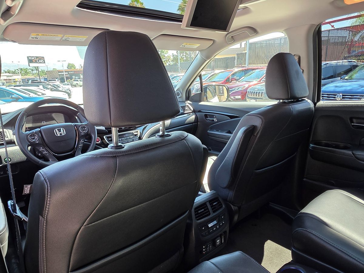 2017 Honda Pilot Elite photo 32