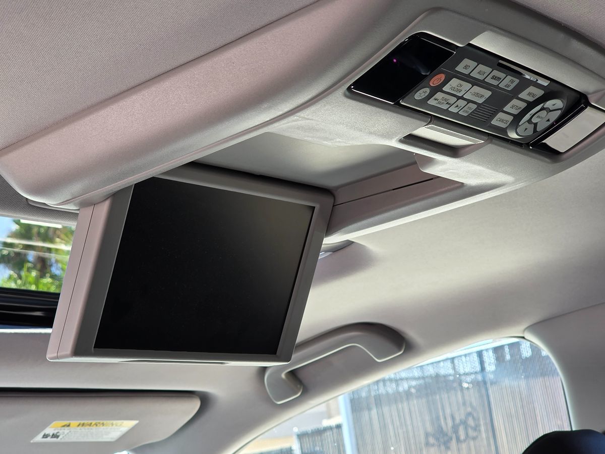 2017 Honda Pilot Elite photo 34