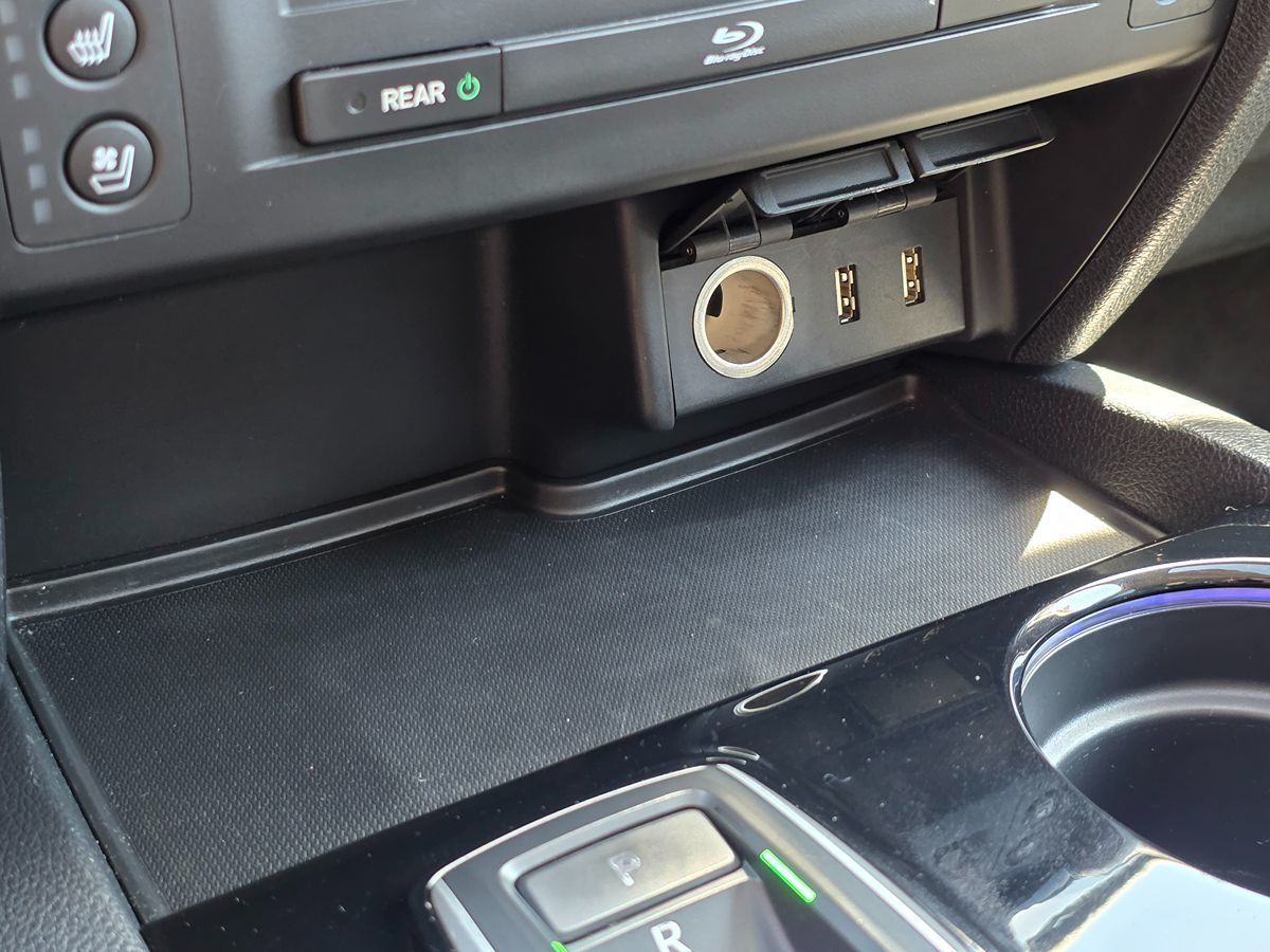 2017 Honda Pilot Elite photo 47