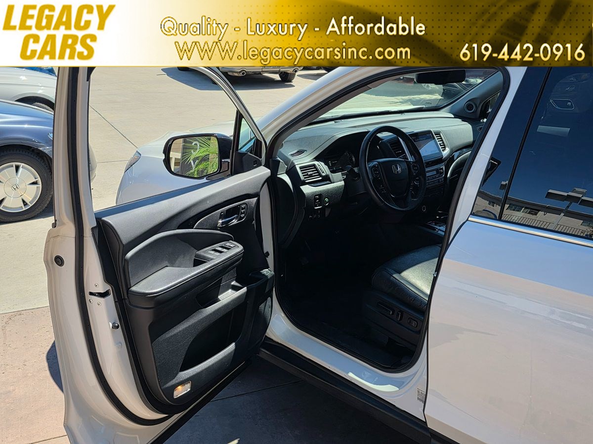 2017 Honda Pilot Elite photo 56
