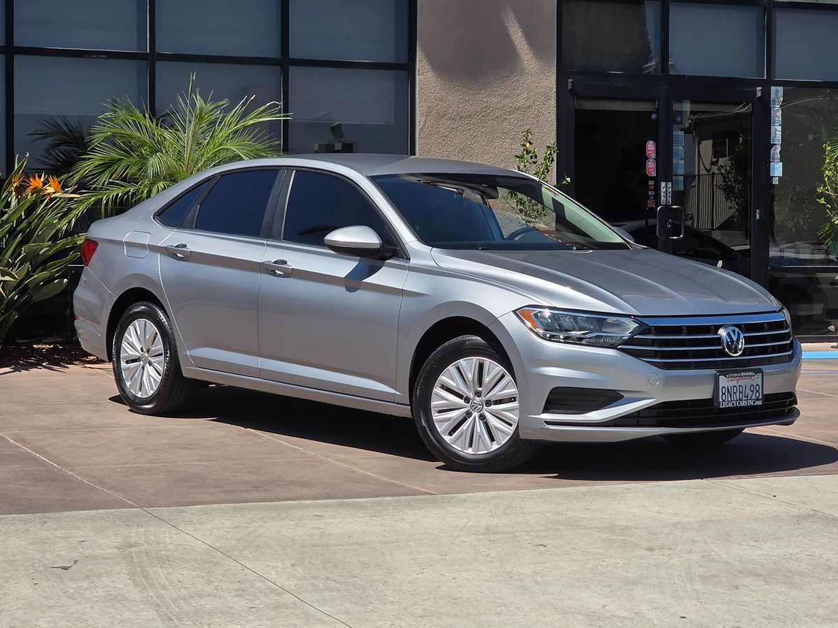 2019 Volkswagen Jetta S photo 2