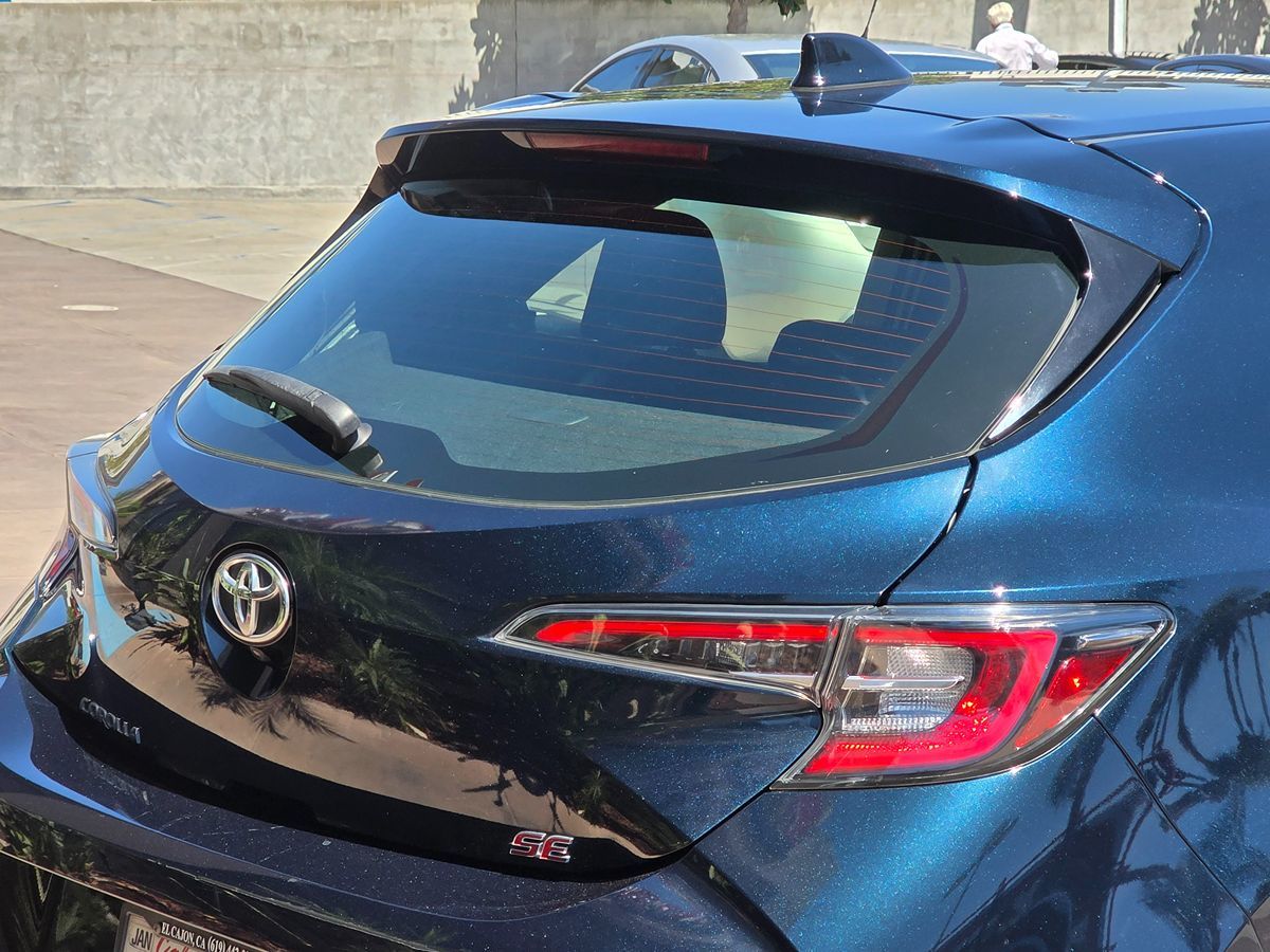 2019 Toyota Corolla SE photo 12