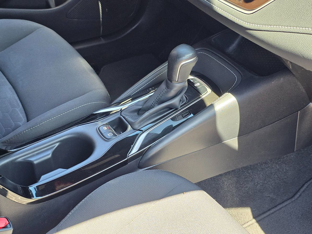 2019 Toyota Corolla SE photo 16