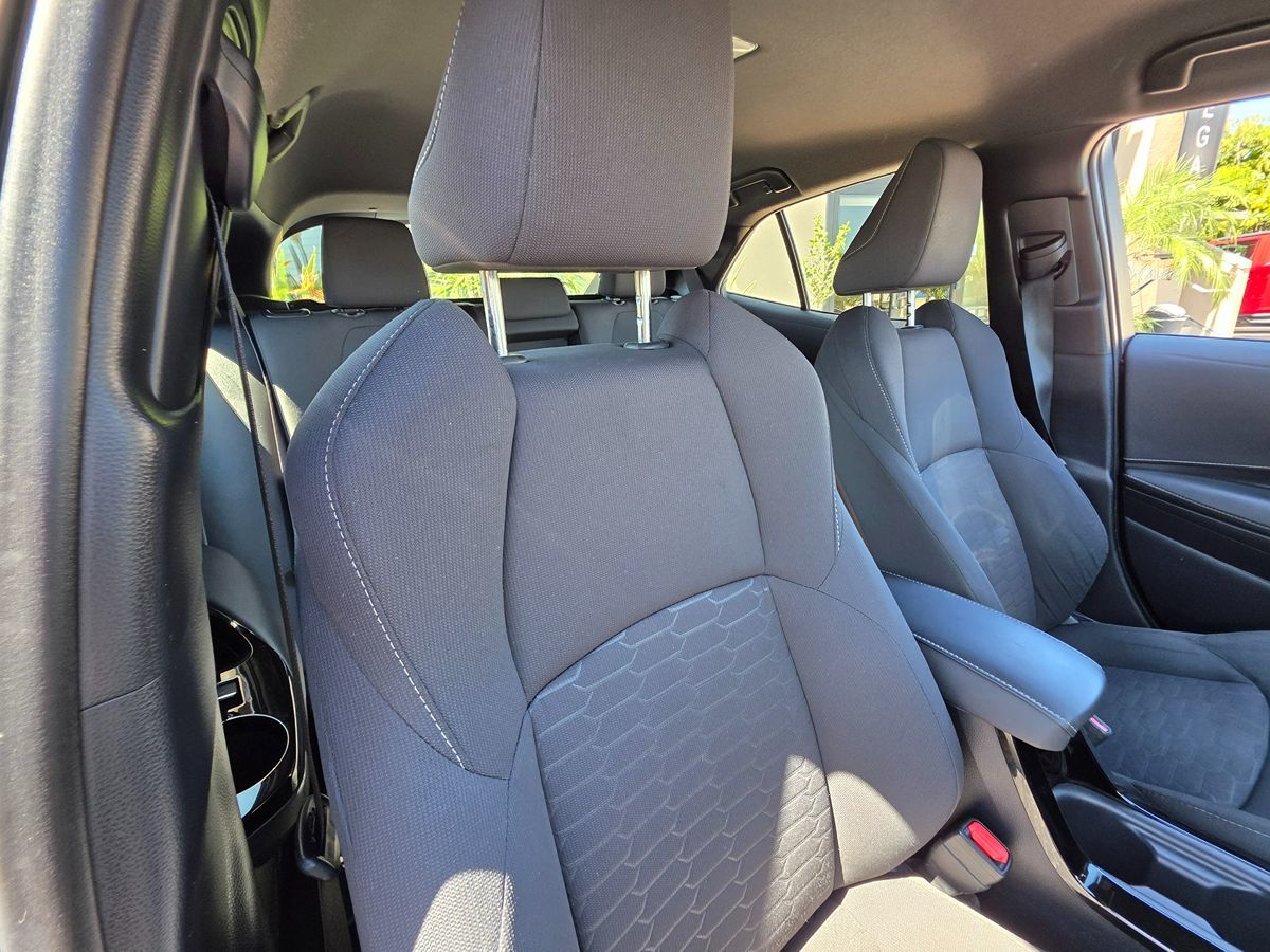 2019 Toyota Corolla SE photo 18