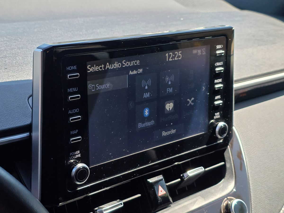 2019 Toyota Corolla SE photo 32