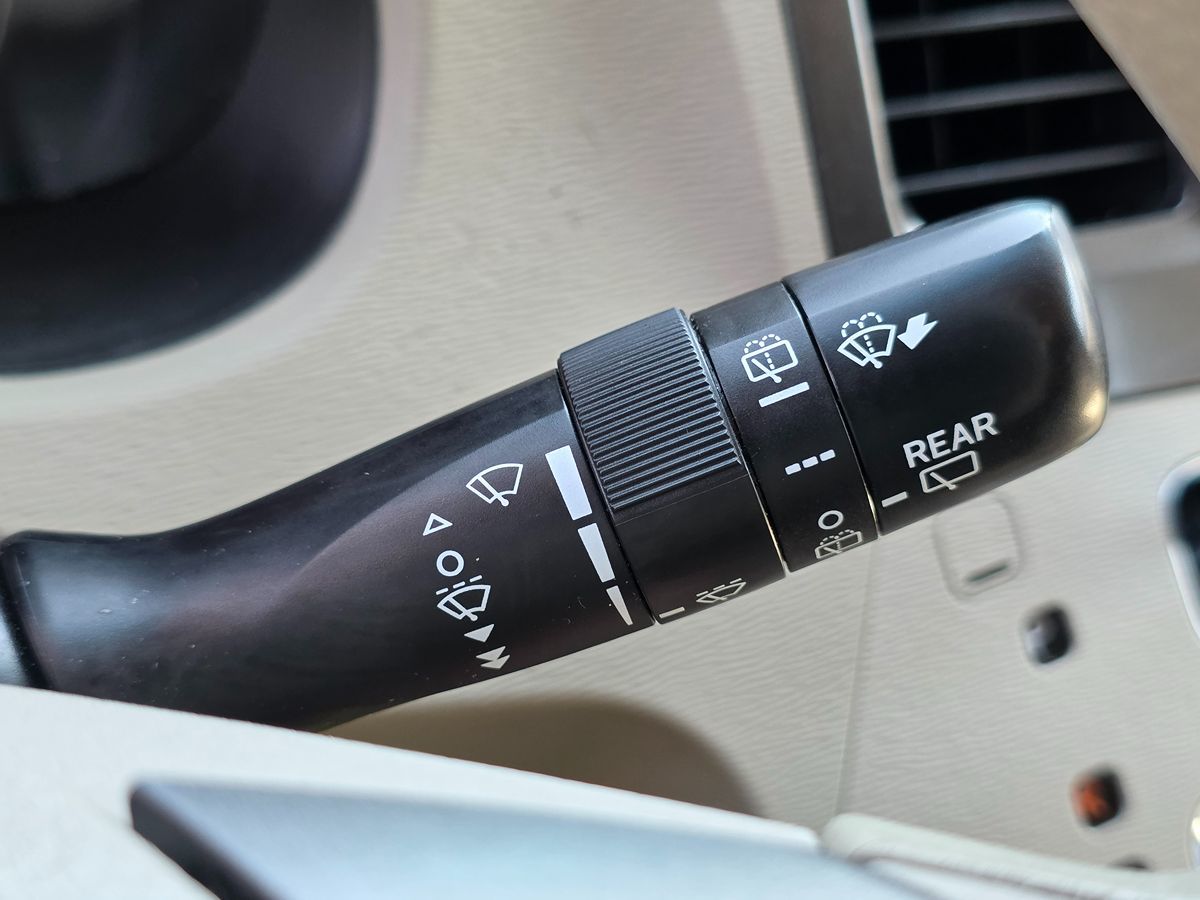 2012 Toyota Sienna LE photo 45
