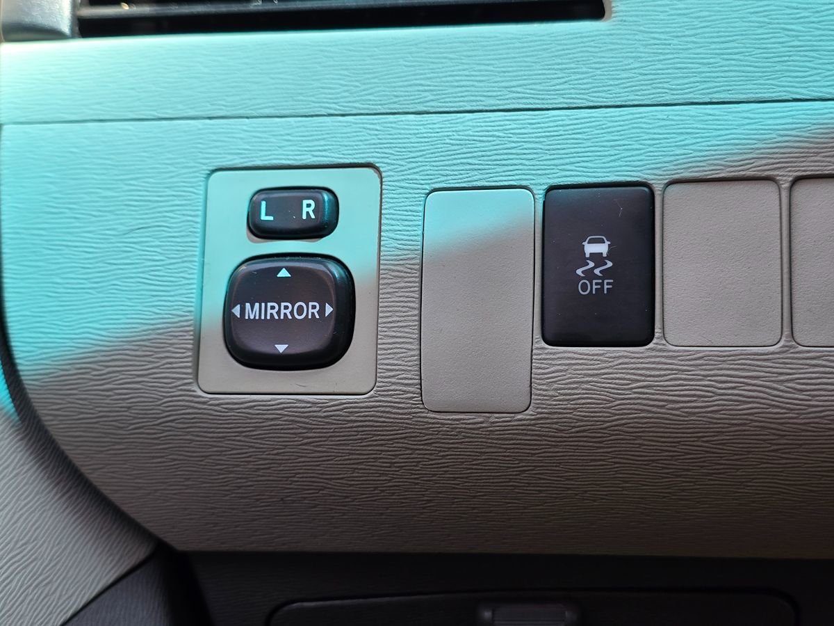 2012 Toyota Sienna LE photo 46