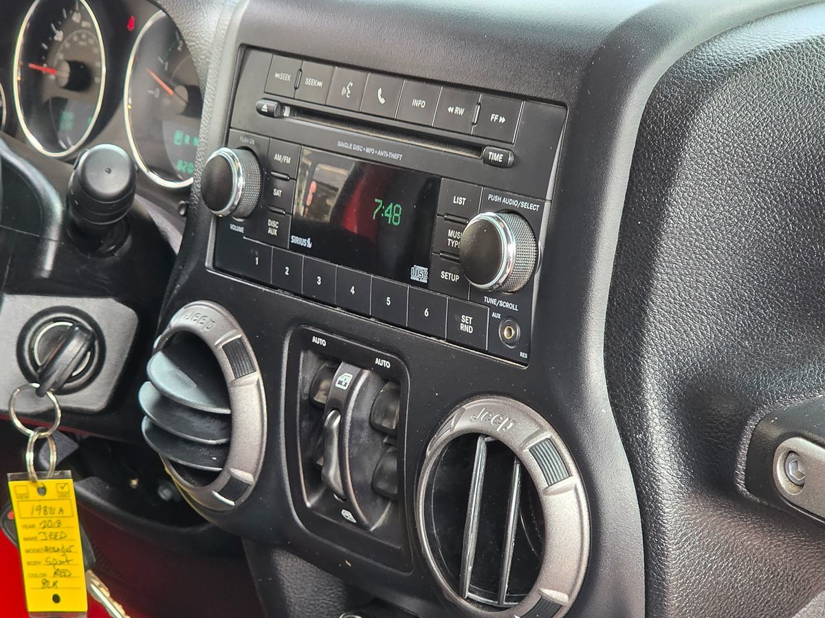 2018 Jeep Wrangler Unlimited Sport S photo 16